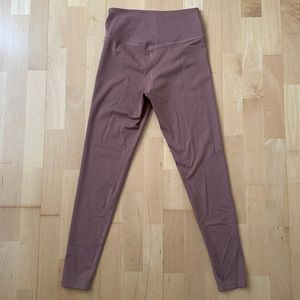 Girlfriend Collective leggings. Size medium.